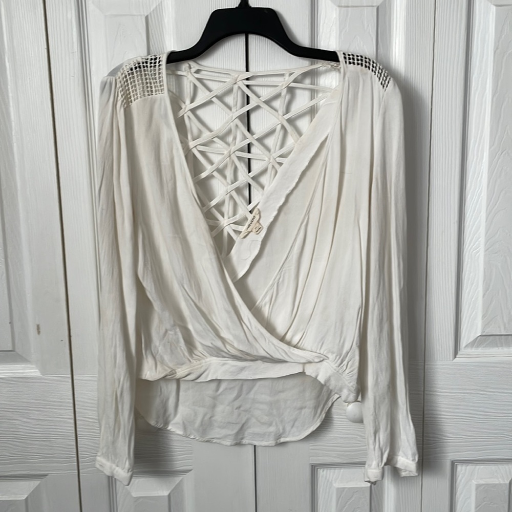 Cross over V neck long sleeve